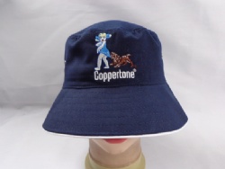 Cotton bucket hat with embroidery and piping